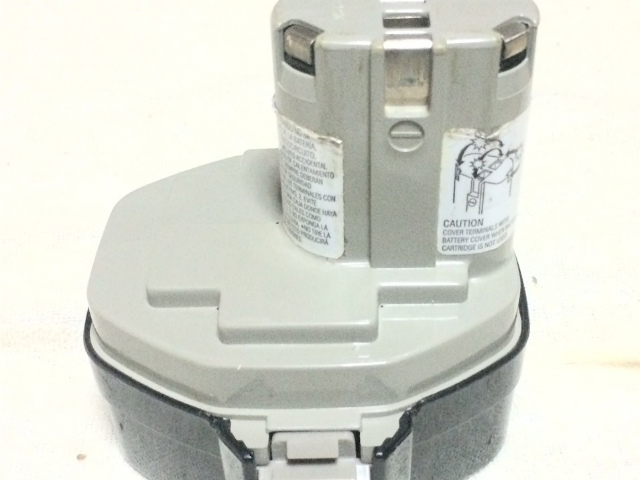 [1433]マキタ makita 充電式ドライバードリル6333D、フラッシュライト ML140他バッテリーセル交換