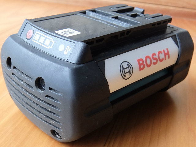 [2 607 337 047、2607337047]ボッシュ BOSCH 電動工具 充電式芝刈り機 ROTEK36-550 他 バッテリーセル交換