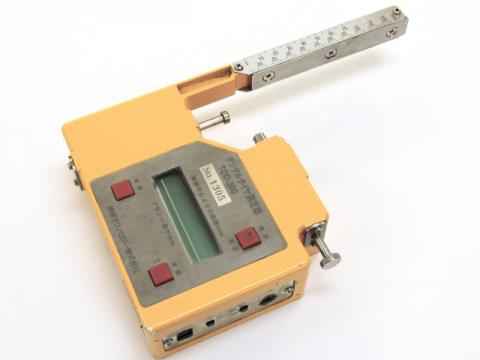 神栄テクノロジー デジタルタイヤ測定器 TOD-300 バッテリーセル交換